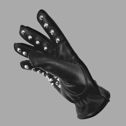 Gants BDSM en cuir avec pointes