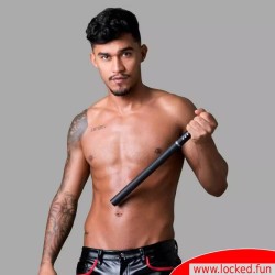 Matraque de Dr. Sado avec électrostimulation - Le jouet BDSM électrisant pour des moments excitants