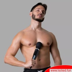 Doxy noir Die Cast 3R Wand Massager