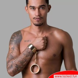 Menottes de luxe en métal, or