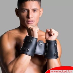 Mono-entrave – Entraves de poignets en cuir