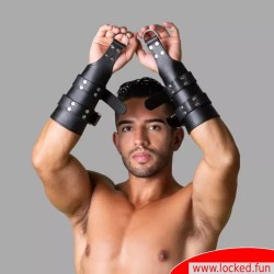 Menottes pour le bondage en suspension