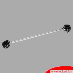 Barre d'écartement FINAL FANTASY™ avec menottes chevilles verrouillables