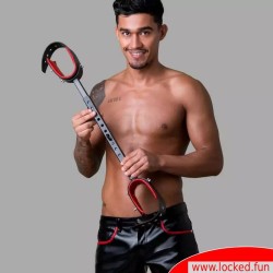 Barre d'écartement carrée BDSM avec manchettes en cuir