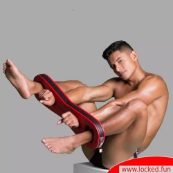 Pilori BDSM pour les mains et les pieds