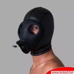 Cagoule en néoprène avec masque à gaz