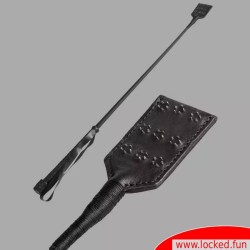 Cravache BDSM en cuir avec pointes