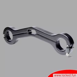 Pilori BDSM du Dr. Sado pour mains bourses