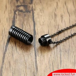 Chaîne de cou à compartiment secret