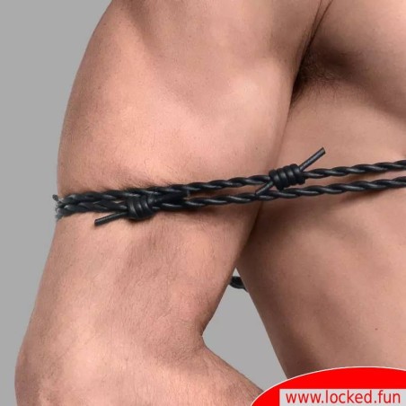 Corde noire en cuir look de fil de fer barbelé