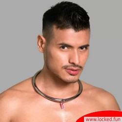 Collier BDSM avec cadenas à code chiffré