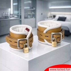 Menottes en cuir, verrouillables et rembourrée