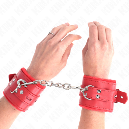 Bracelets rouges doublés fourrure