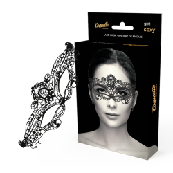 Masque en fine dentelle